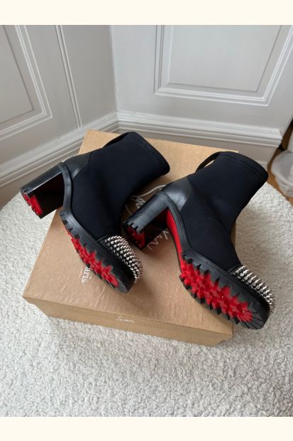 Christian Louboutin Studded ankle Boots 